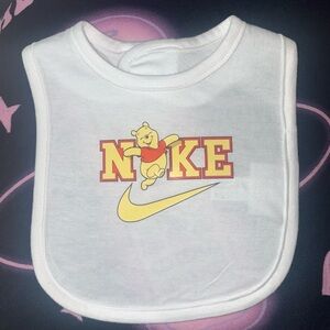 WINNIE THE POOH NIKE BABY BIB